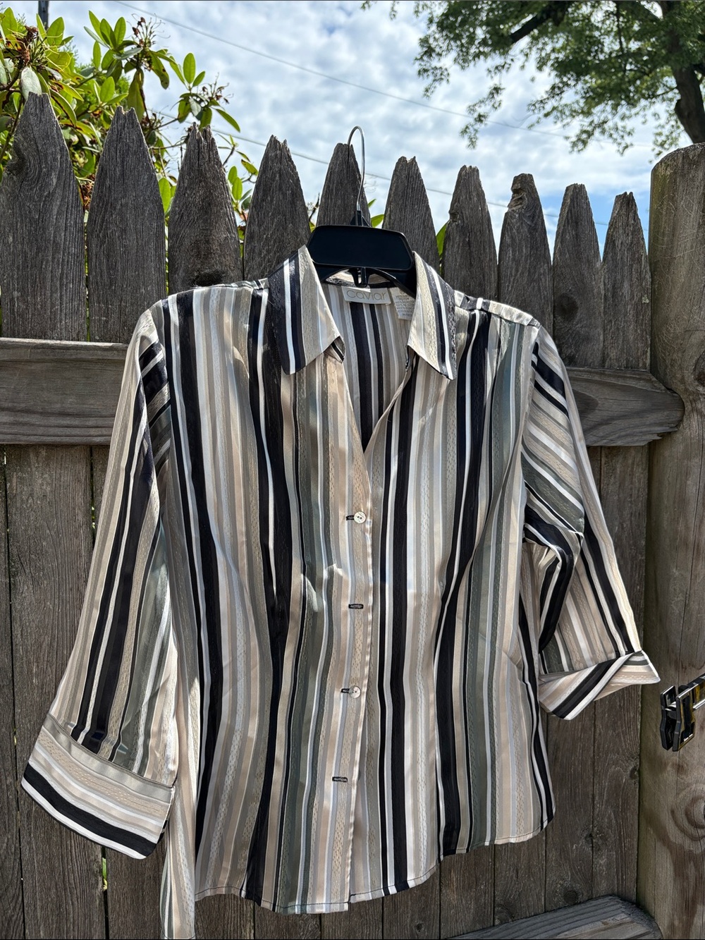 Caviar medium vintage top!